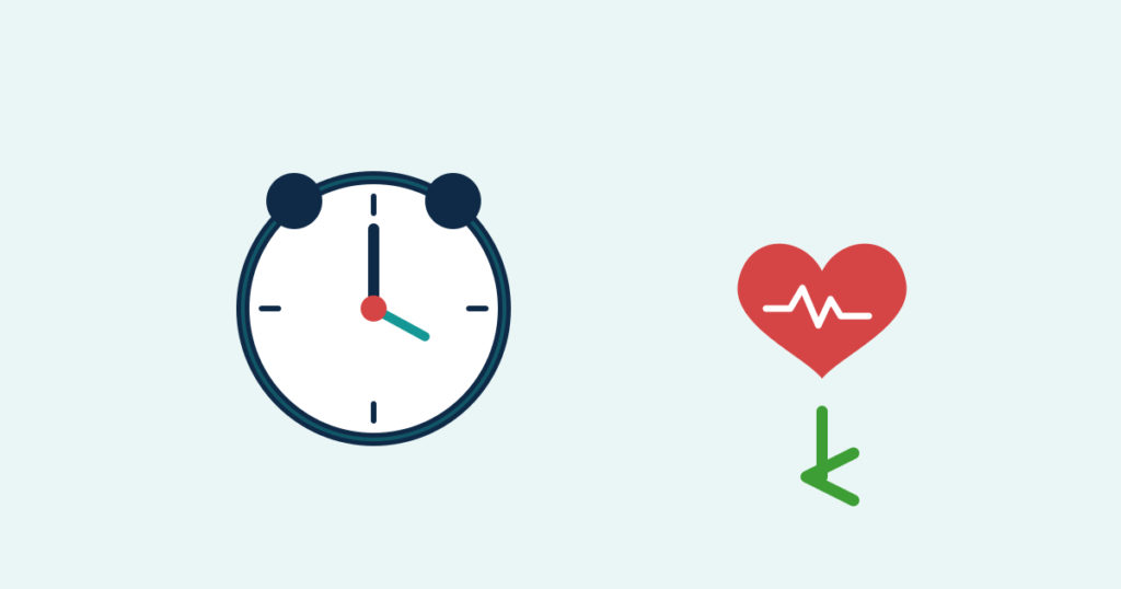 An alarm clock beside a heart with a downward arrow, showing regular bedtime lowering blood pressure